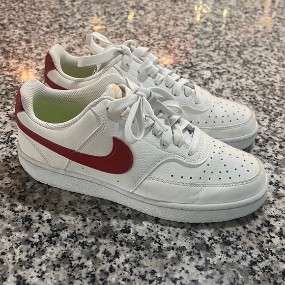 Nike Shoes - Nike court vision low